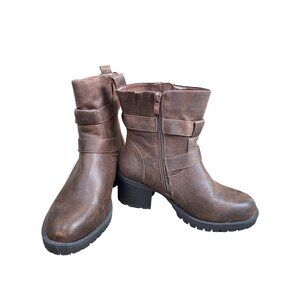Torrid Womans faux leather brown chunky moto ankle boots sz 8.5W SKU 9627